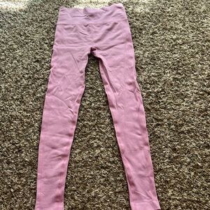 cute light pink leggings!